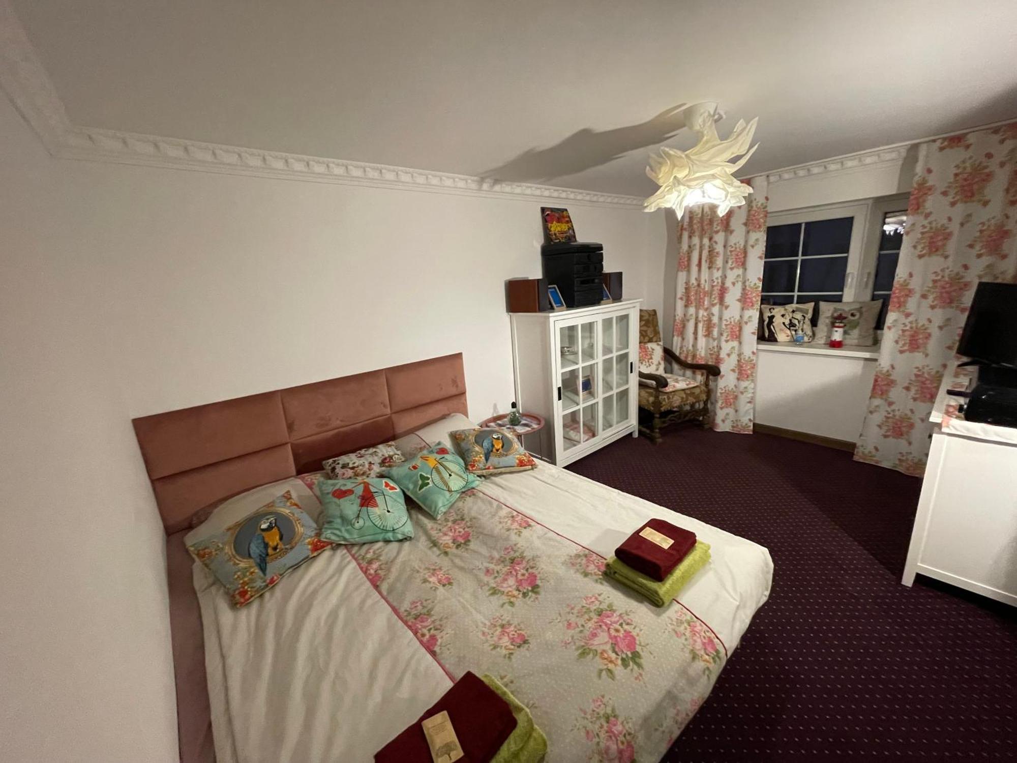 K&B Residence Jaroslaw Luaran gambar