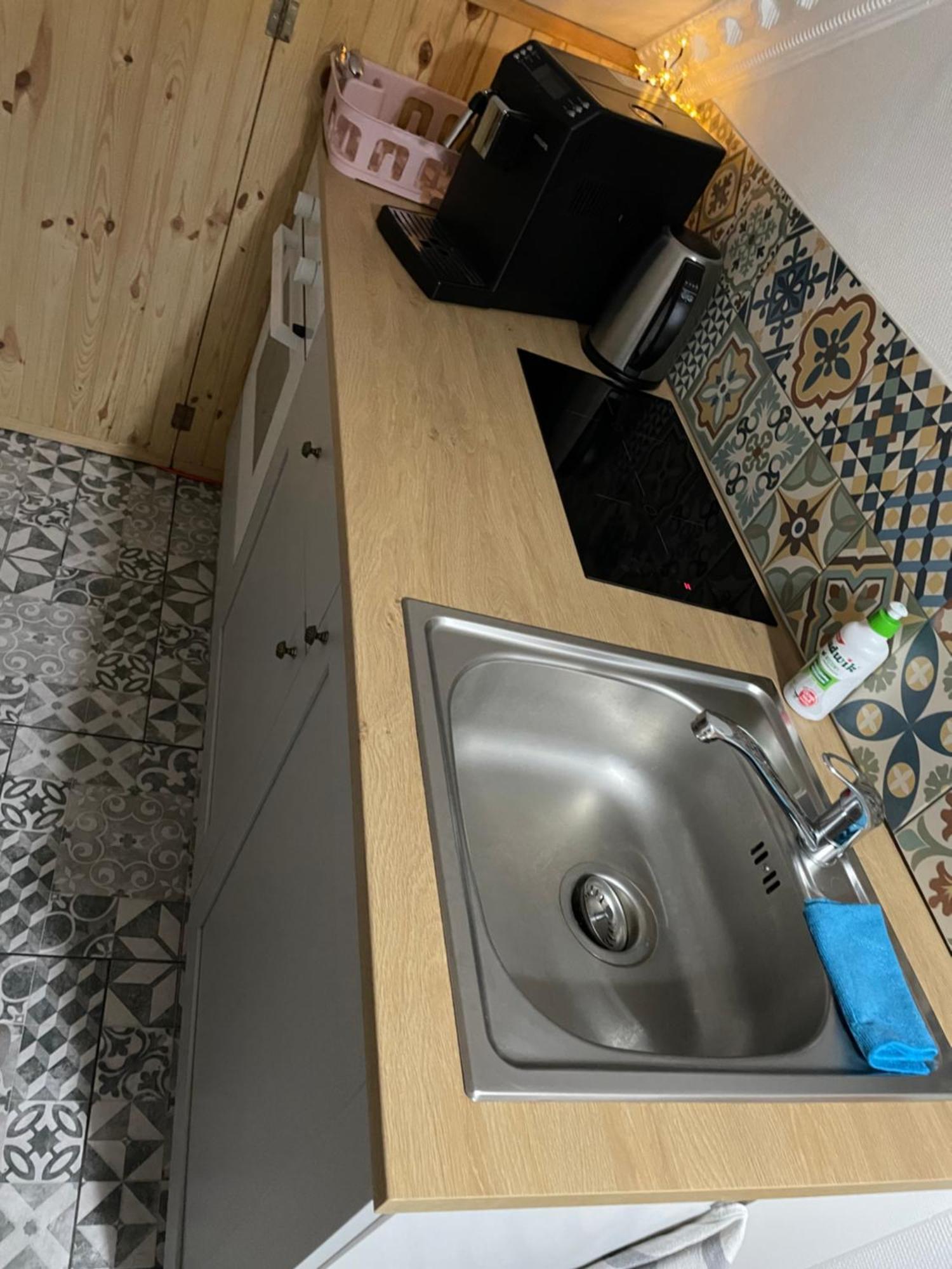 K&B Residence Jaroslaw Luaran gambar