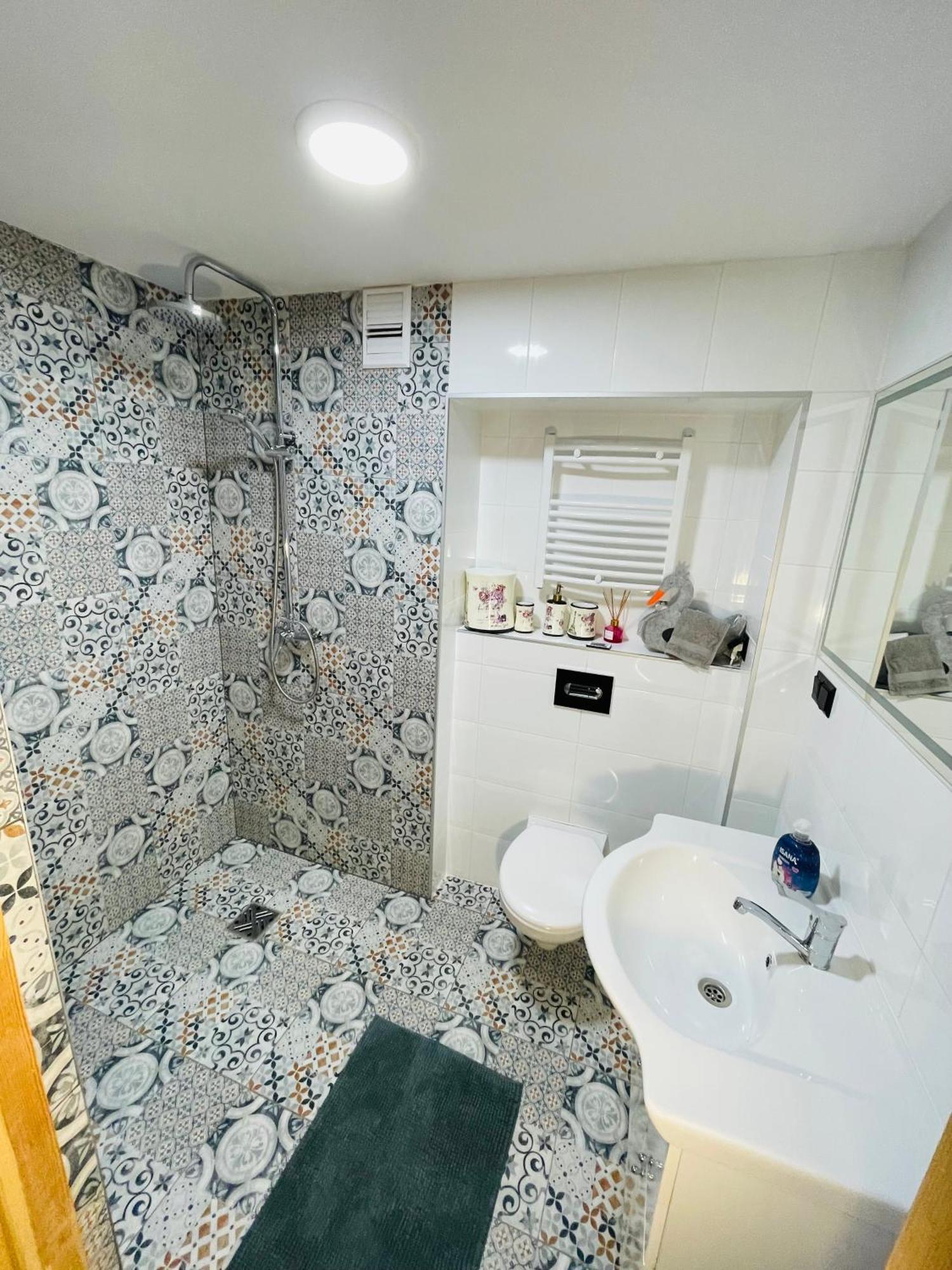 K&B Residence Jaroslaw Luaran gambar