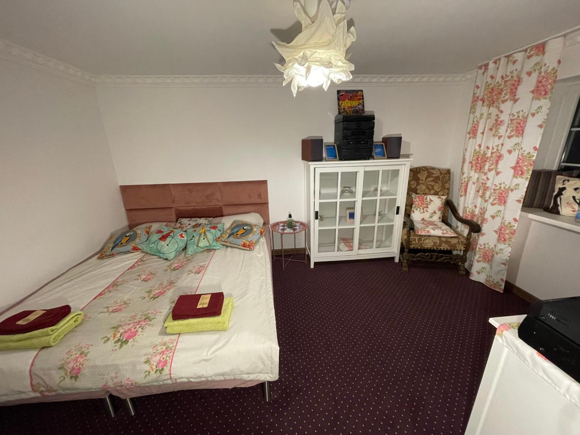 K&B Residence Jaroslaw Luaran gambar