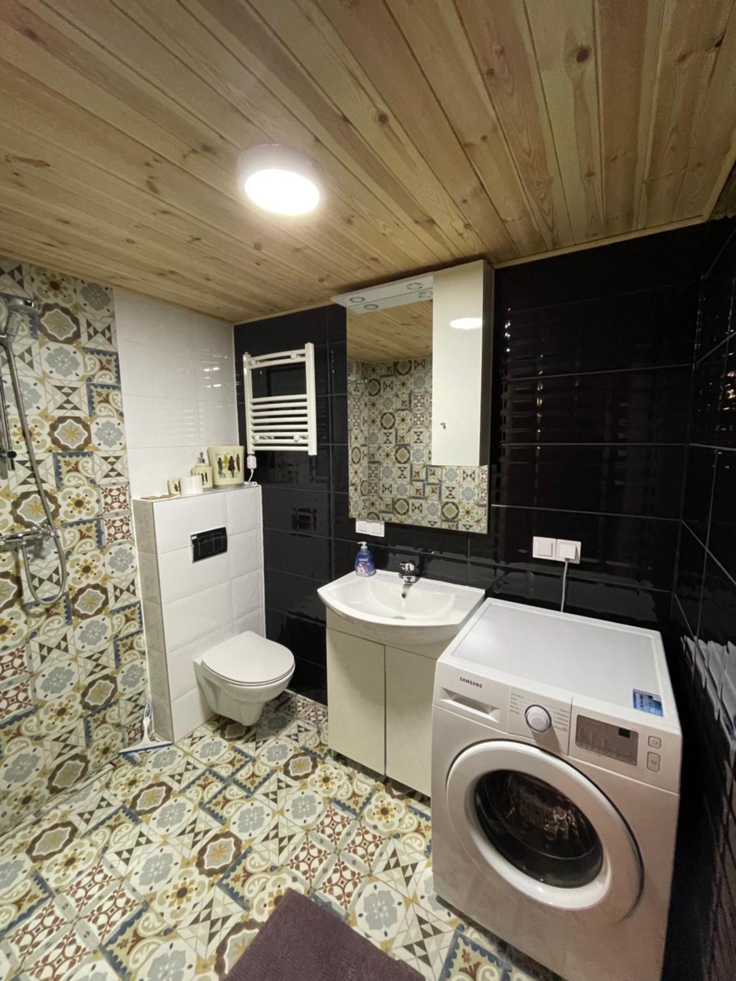K&B Residence Jaroslaw Luaran gambar