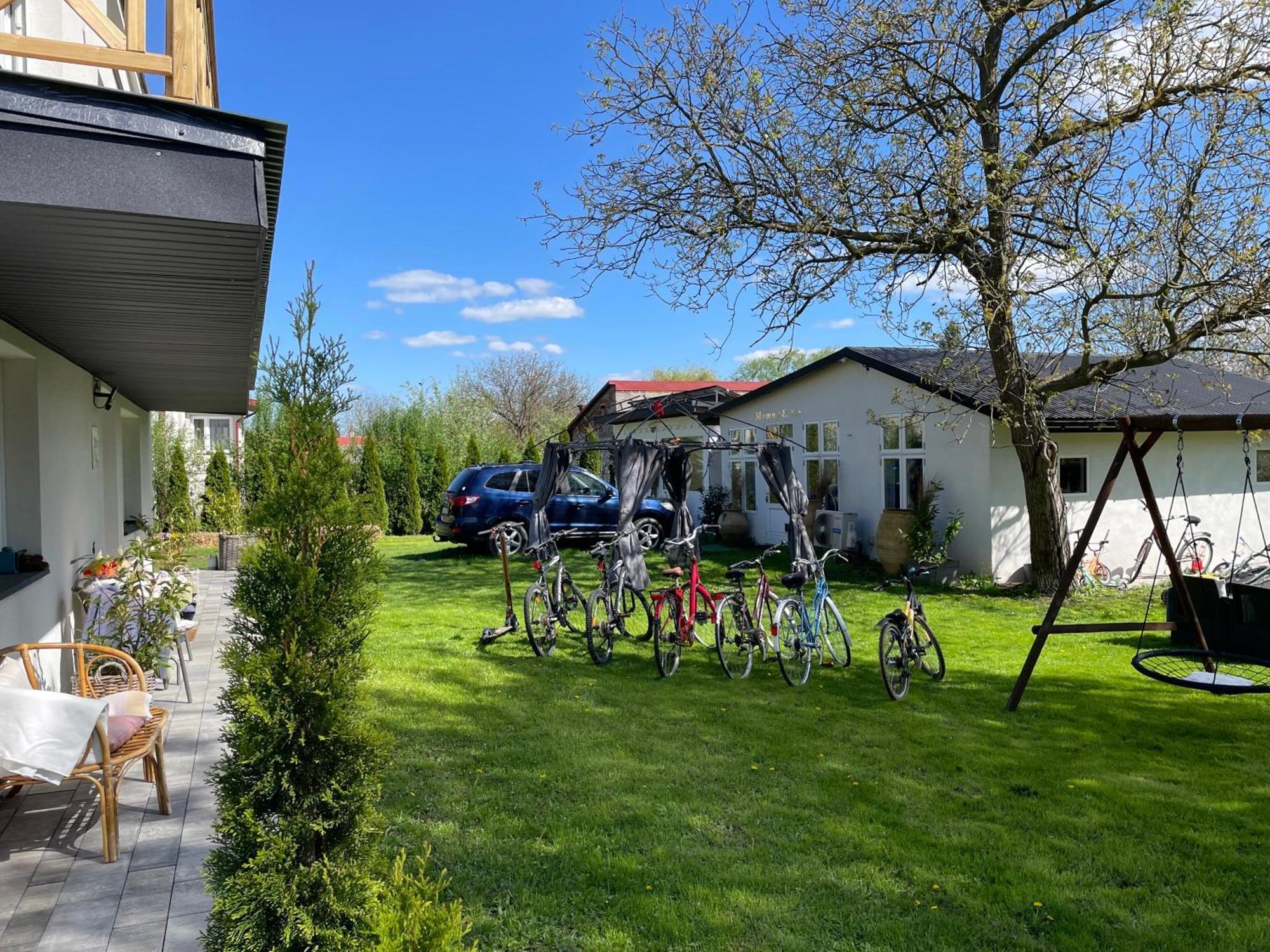 K&B Residence Jaroslaw Luaran gambar
